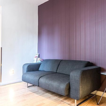 Hostal Bcn Ramblas Barcelona Bagian luar foto