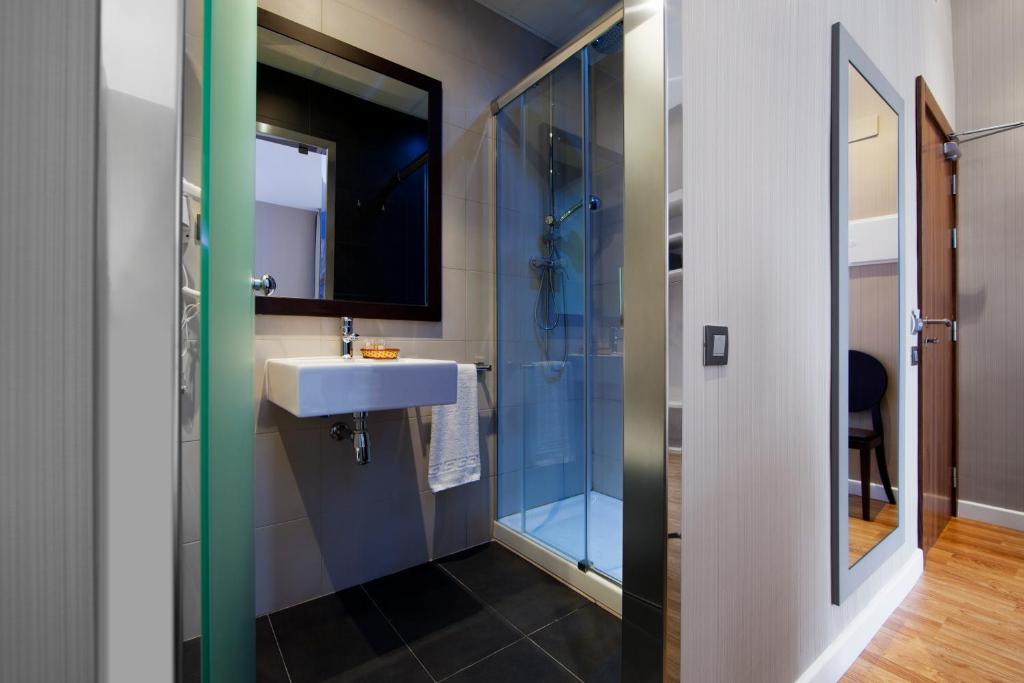 Hostal Bcn Ramblas Barcelona Ruang foto
