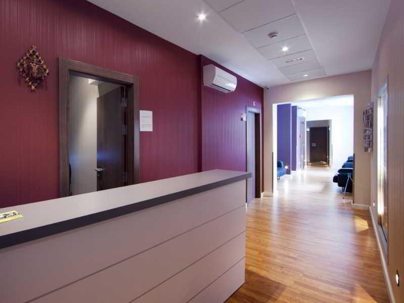 Hostal Bcn Ramblas Barcelona Bagian luar foto